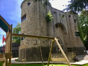 The Three Lions - Gatehouse of Barbençon - Image 2