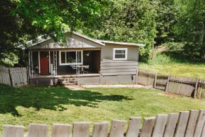 Hunter Hollow Hideaway - Image 2