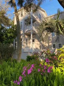 Ultimate East Beach Townhome - 50 steg till sand! - Image 3