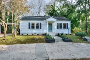 Martingale Cottage - Downtown & Bruce’s Field - Image 2