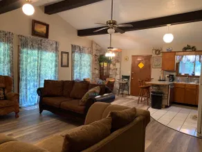 The Cabin - Image 5