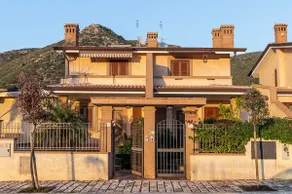 Villa Polifemo – With Facilities and Parking Space - Image 3