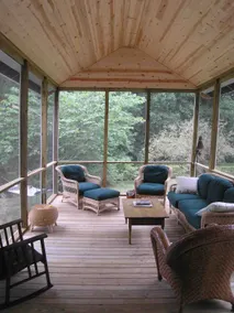 Charming Writer’s Cottage on 10 Acres of Land - Image 4
