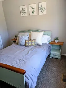 Country Cottage on the Lakeshore--Few Minutes from Beach - Image 5