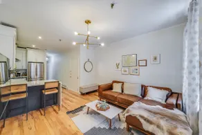 Designer Renovated Hoboken 1 Bed close to NYC - Image 3
