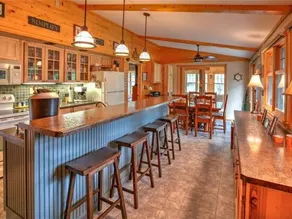 Eagle Bay Lodge on Long Lake 6 bedrooms, 14 beds - Image 5