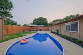 Private Pool Oasis in the heart of DFW! Quiet and central. - Image 5