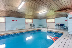 The legend (18 bdrms+indoor Pool+hot tub+Sauna) - Image 2