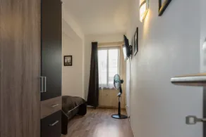 Quiet apartment at the main train station - Image 5