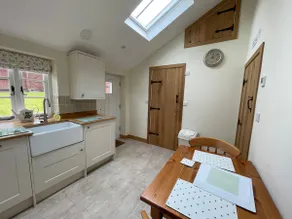 The Old Pumphouse- Restored One Bedroom Cottage - Image 5