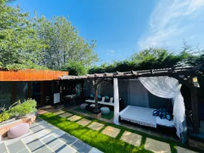 Tropical Style House Near Newcastle City Centre - Image 2