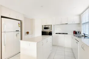 Brand New House in Central Location For Non Smokers Only - Image 5