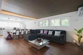 Entire designer villa [BBQ on terrace/10-minute walk to beach] - Image 2