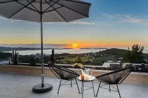 Apartment mit Terrasse, privatem Pool und Garten - Image 4