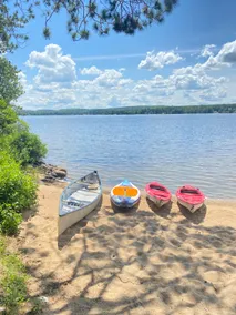 The Red Canoe Cottage - Image 4