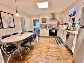 Pleasant Downtown Haven *0.3 Miles *Pet Friendly - Image 5