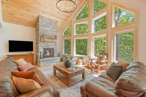 Black Diamond Lodge • Group Getaway - Image 2