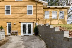 Cozy 2BR w/ Fireplace 5 Points Gem 1.2 mi 2 Dwntwn - Image 4