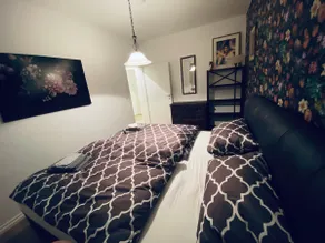 Large ground floor apartment with terrace (3 bedrooms) - Image 3