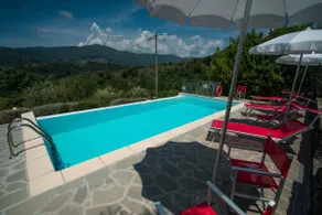 Luxuriöse Villa mit privatem Infinity-Pool und herrlichem Blick auf die umliegenden Hügel - Image 5