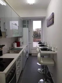 Minimalist Apartment Located near Belém - Image 3