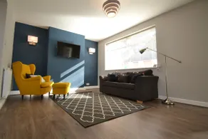 Charming 1 bed riverside apartment - Image 2
