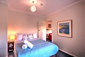Cove Beach Apartment 1 - Image 5