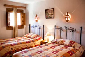Accommodation with a Pool and Beautiful Views - Image 4
