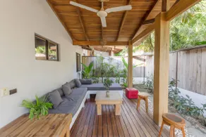 2 Bedroom Vacation Home 1min from the Beach - Image 5