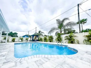 Stunning Modern 4/2 Pool Home! - Image 2