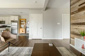 Sunny Apt with Garden Patio One Mile to SoCo and Downtown - Image 5