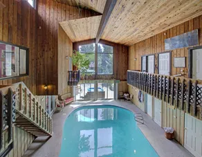 North - Rekrazy Lodge and Hot Springs - 2BR/1Ba - Image 2