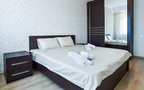 Annabelle's Luxury Apartment - Image 2