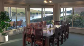 River Lodge, Large house on the Hopkins River - Image 2