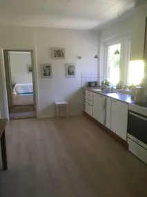Cozy house with garden and terrace - Image 3