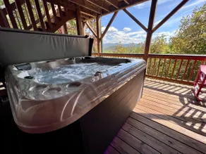 Red Rooster Family Cabin w/Hot Tub+Fire Pit+View - Image 2