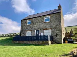 Converted Barn with Panoramic Views & Log burner - Image 5