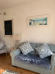 Charming 2 br apartment next to worthing station, close to town and seafront - Image 3