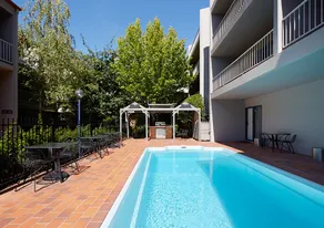 One Bedroom Apartment in Kingston - Image 5