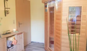 Beautiful, bright, quiet apartment and wellness sauna - Image 3