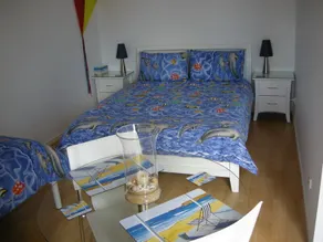 Summerhays Cottage: self-contained motel style - Image 2