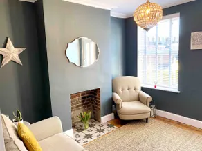 Beautiful two bed Victorian terrace house - Image 2