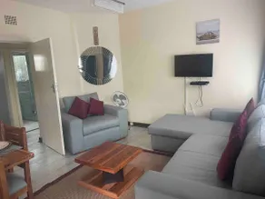 Jackie's Avondale 2 Bedroom Apartment - Image 3