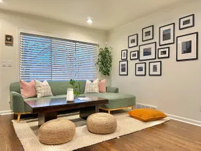 Cozy 3 BR Haven w Open Kitchen & Sunny Office - Image 3
