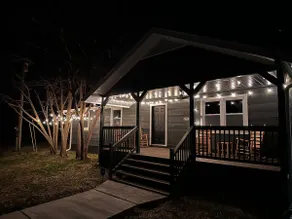 Modern Cabin Retreat at Westlawn Farms - Image 2