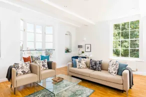 The Old Morgan Period 3 Bed Duplex - Image 3