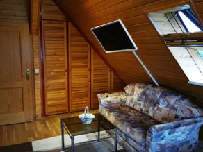 Charming attic apartment - Image 5