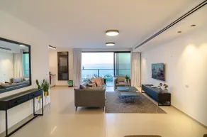 Special garden apartment with a private pool - Image 3