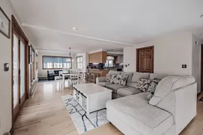 Beachfront Bliss: Spacious 4-BR Retreat for 15! - Image 4