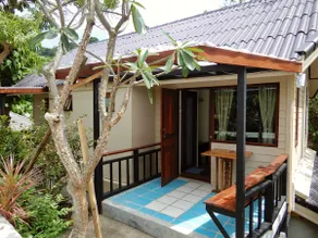 Rustic Triple Bungalow on Phi Phi! - Image 2